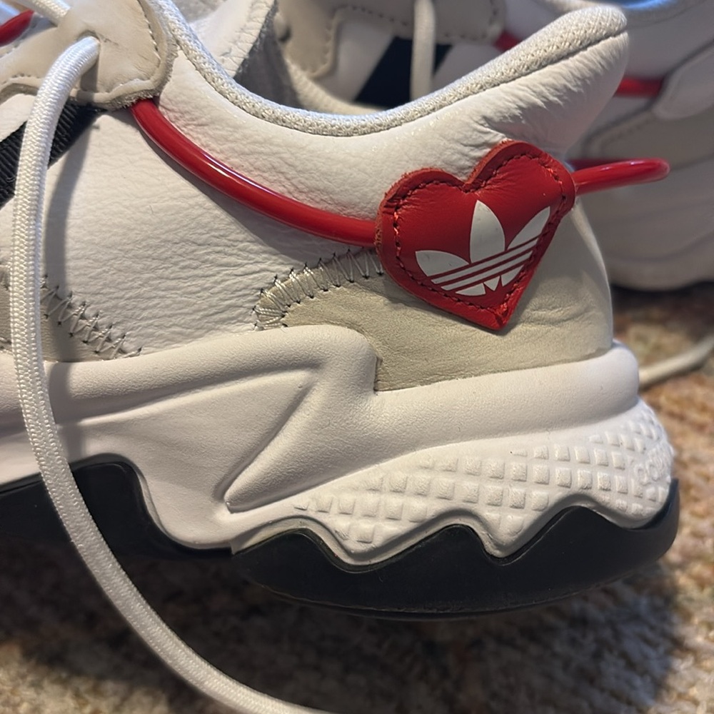 Adidas - Picture 5 of 5